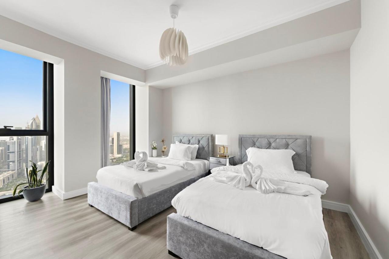 First Class 3Br With Full Burj Khalifa And Fountain View Dubai Exterior photo